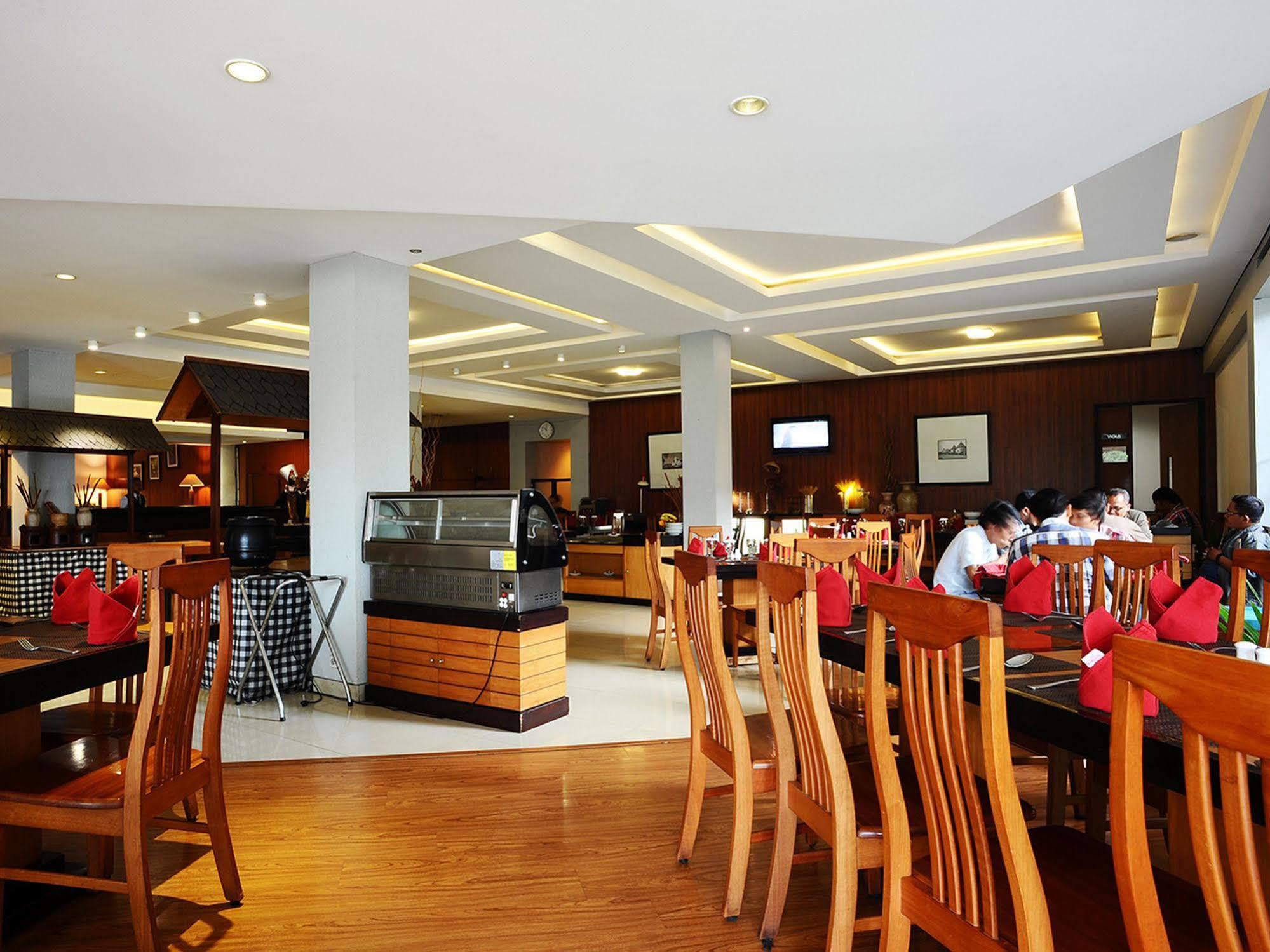 Gumilang Regency Hotel Bandung Dış mekan fotoğraf